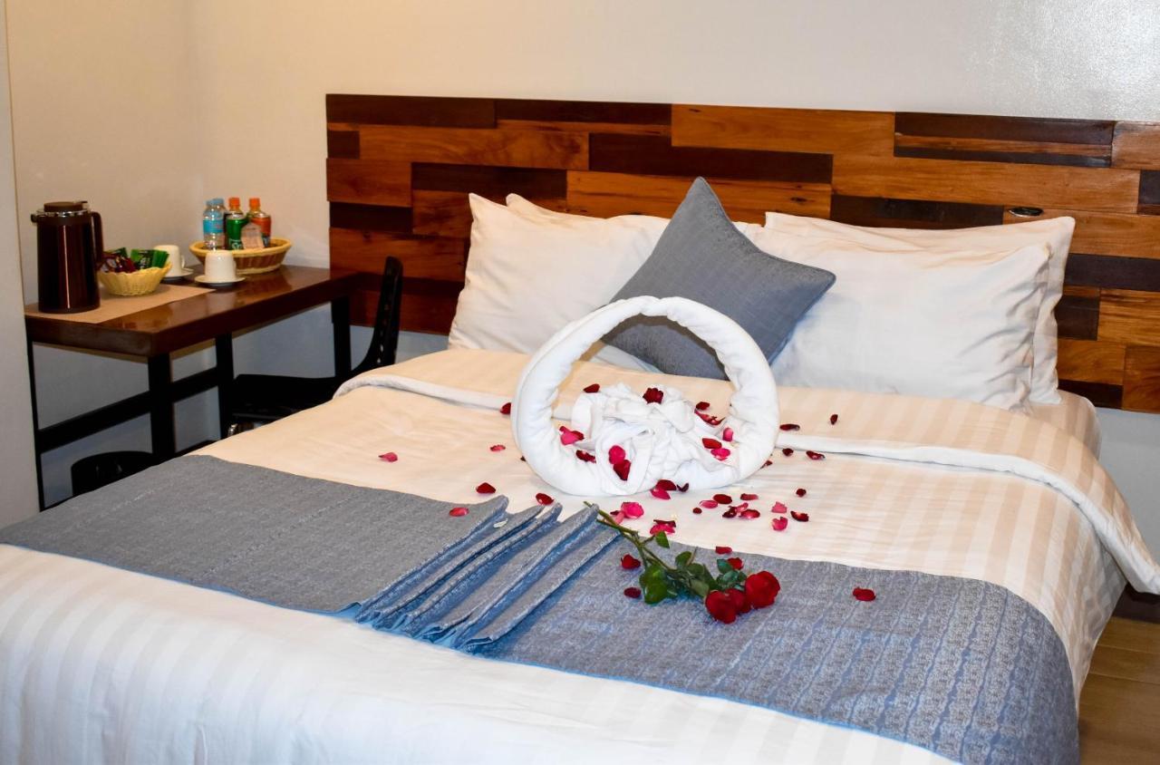 Hotel Lourdes Laoag Zewnętrze zdjęcie